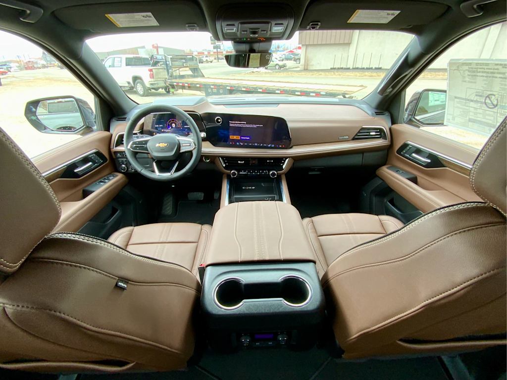 2025 Chevrolet Suburban High Country 2