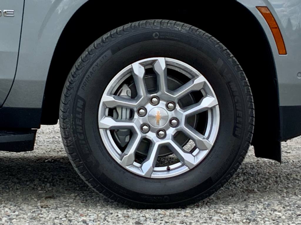 2025 Chevrolet Tahoe LS 27