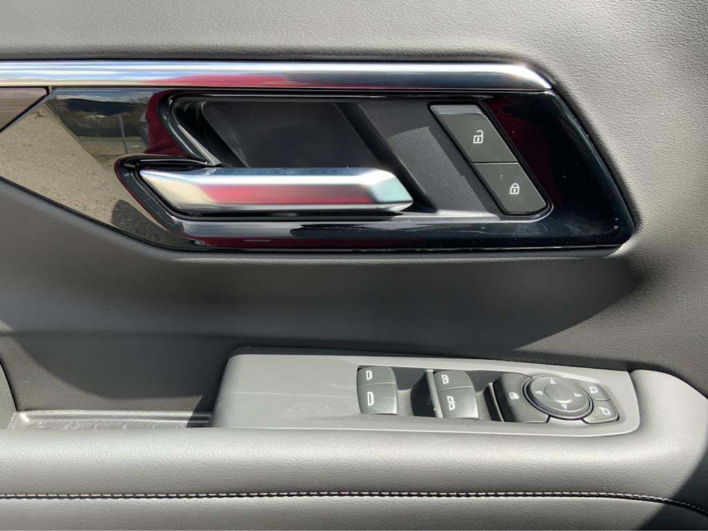 2025 Chevrolet Tahoe LS 43