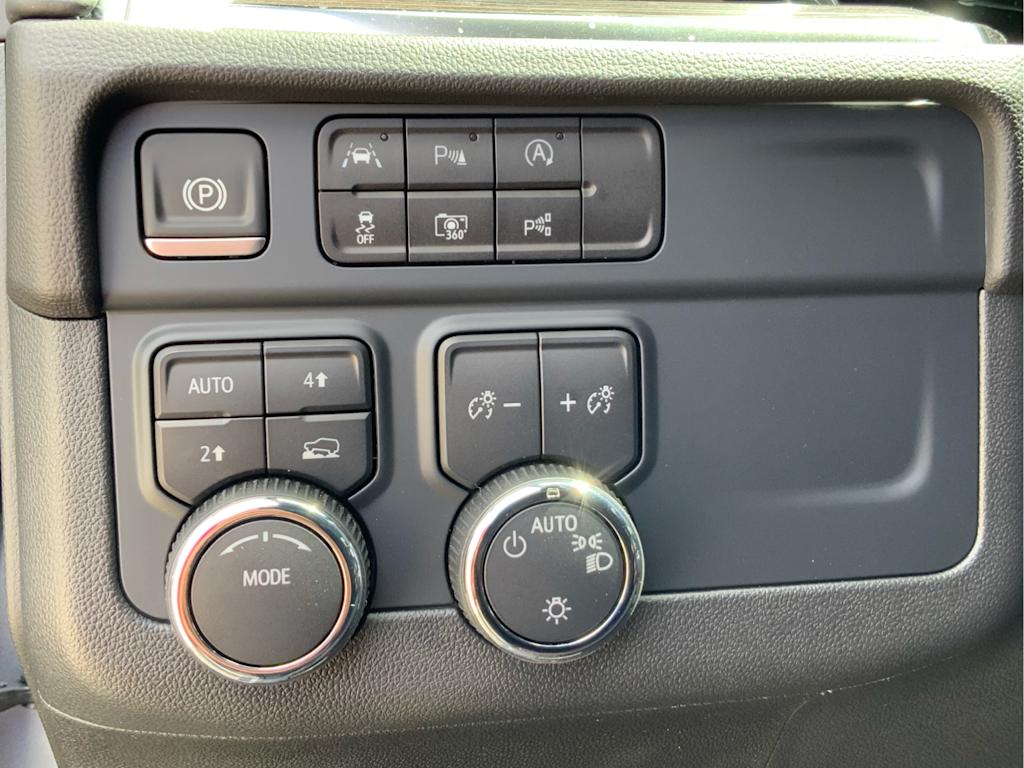 2025 Chevrolet Tahoe LS 47