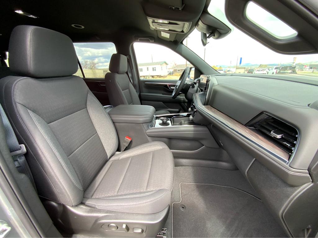 2025 Chevrolet Tahoe LS 11