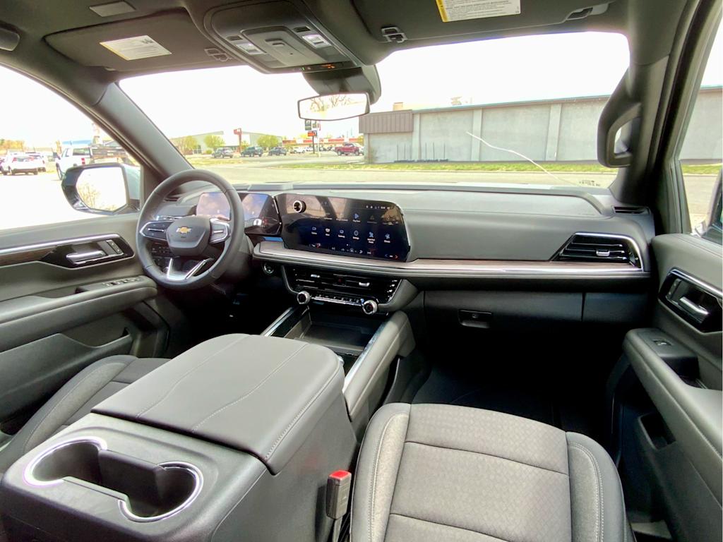 2025 Chevrolet Tahoe LS 13