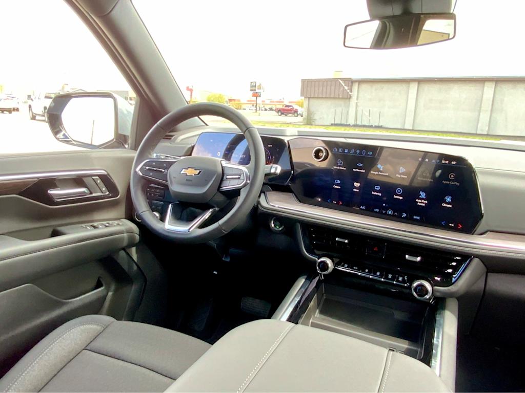 2025 Chevrolet Tahoe LS 37