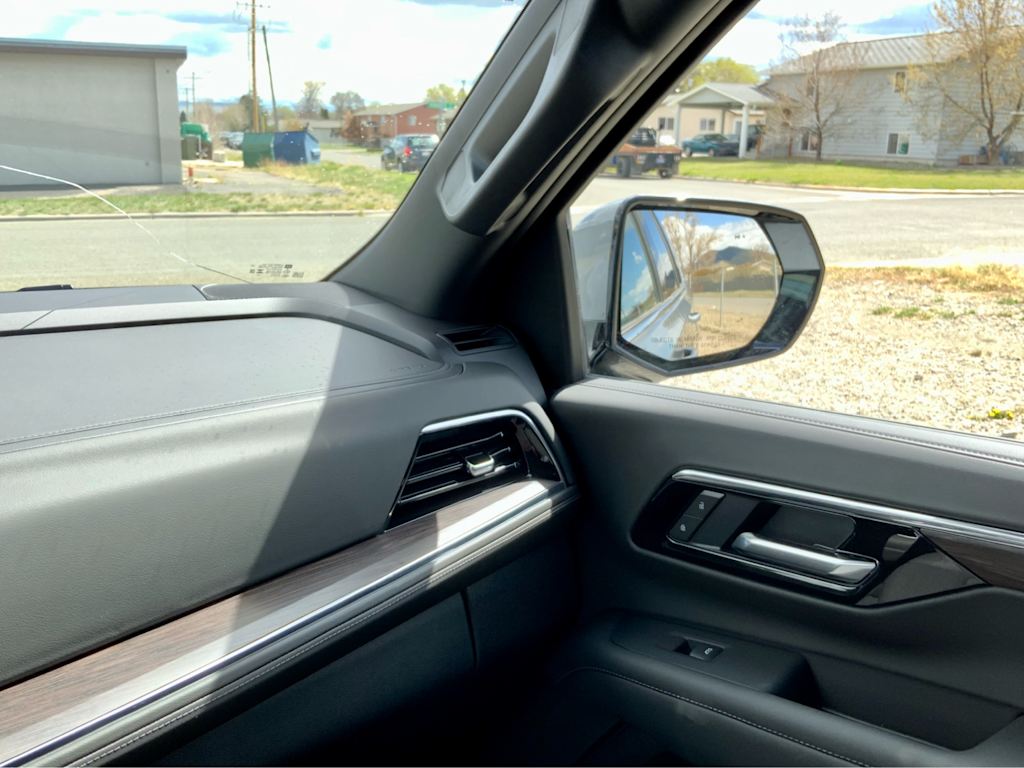 2025 Chevrolet Tahoe LS 38