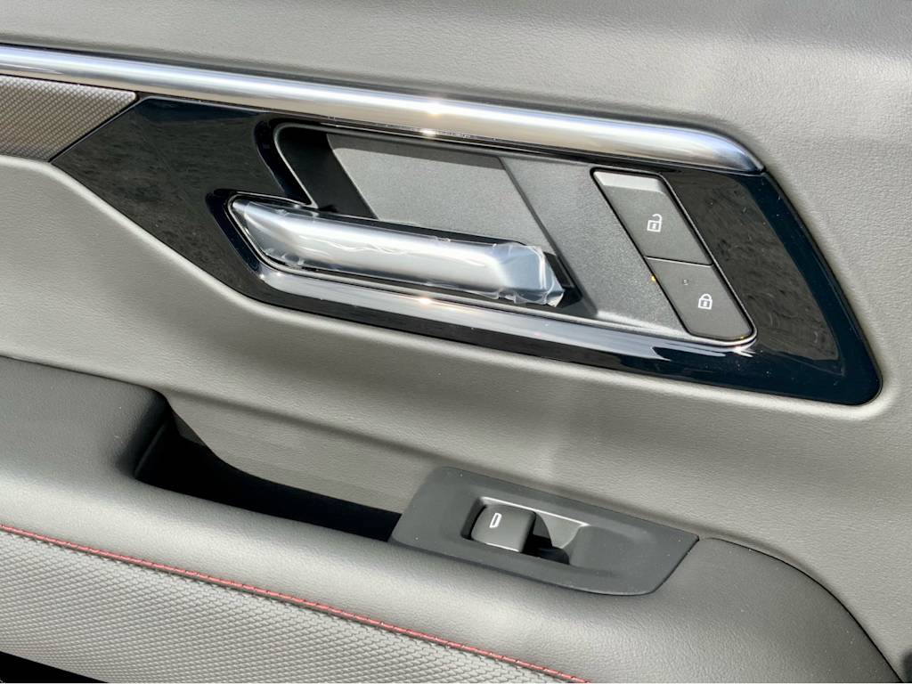 Thumbnail: 2026 Chevrolet Tahoe - 52