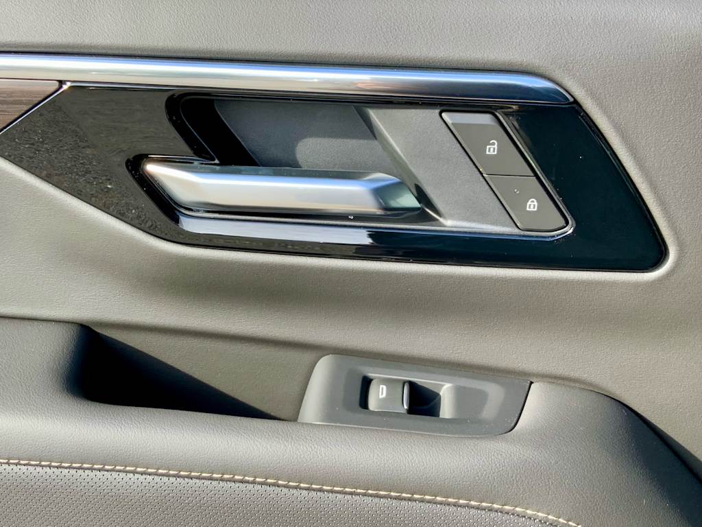 Thumbnail: 2026 Chevrolet Tahoe - 57