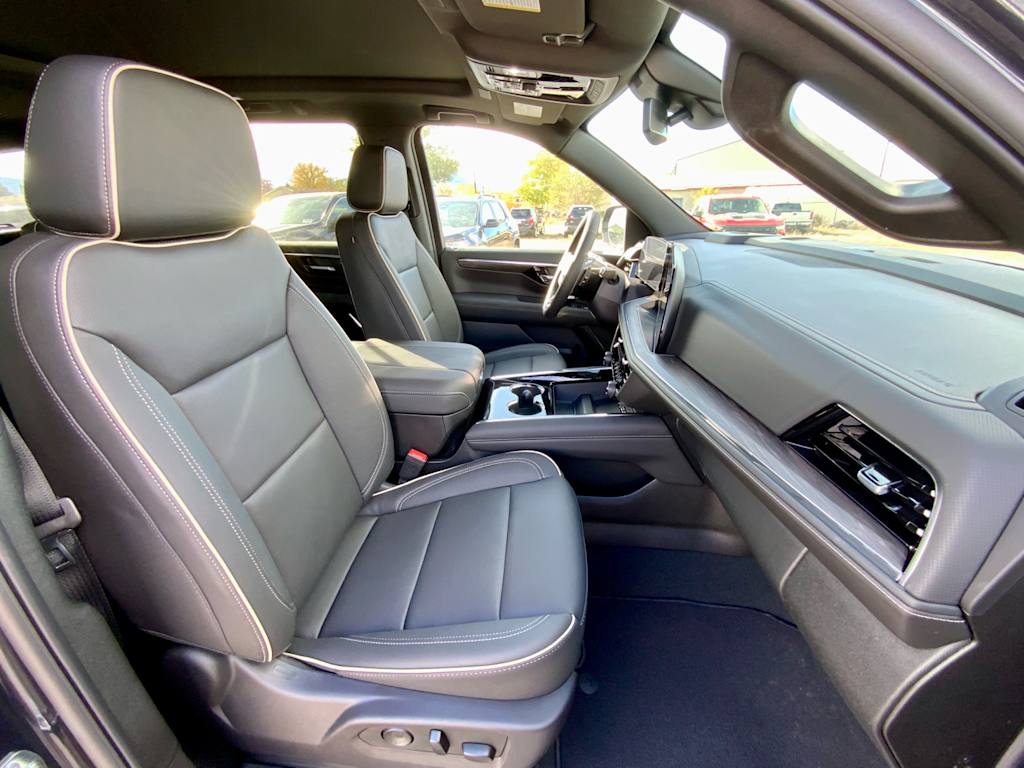 Thumbnail: 2026 Chevrolet Tahoe - 11