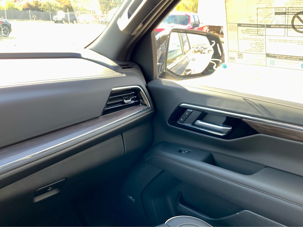 Thumbnail: 2026 Chevrolet Tahoe - 45