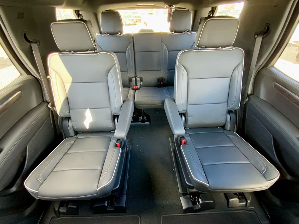 Thumbnail: 2026 Chevrolet Tahoe - 42