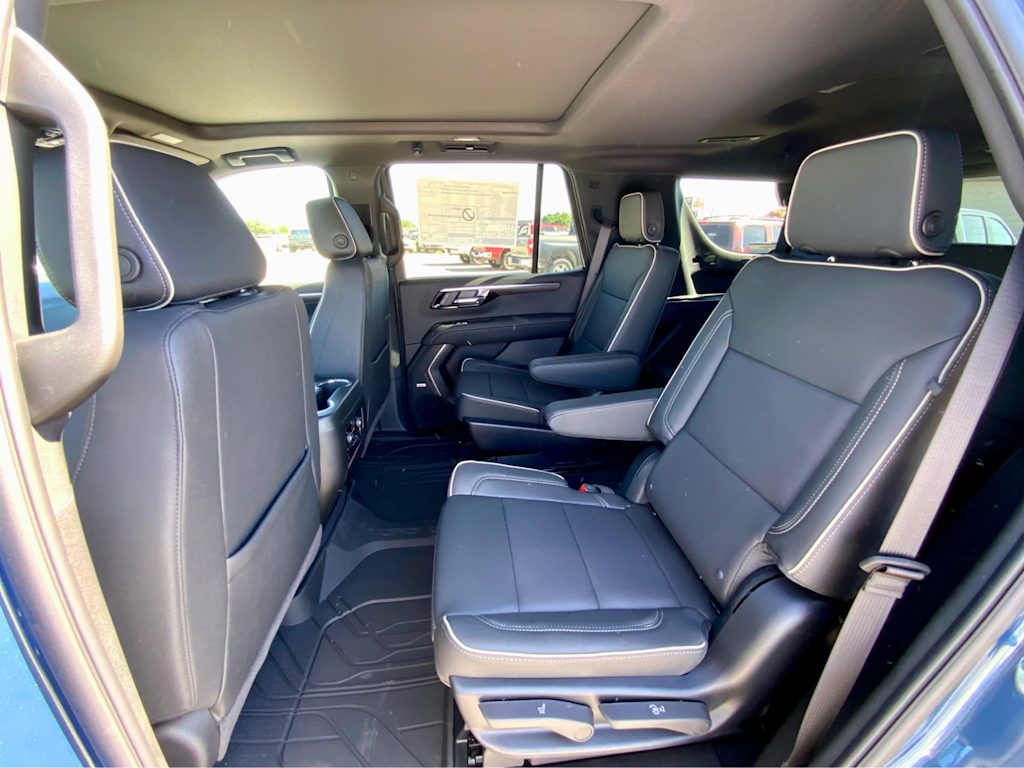 Thumbnail: 2026 Chevrolet Tahoe - 12