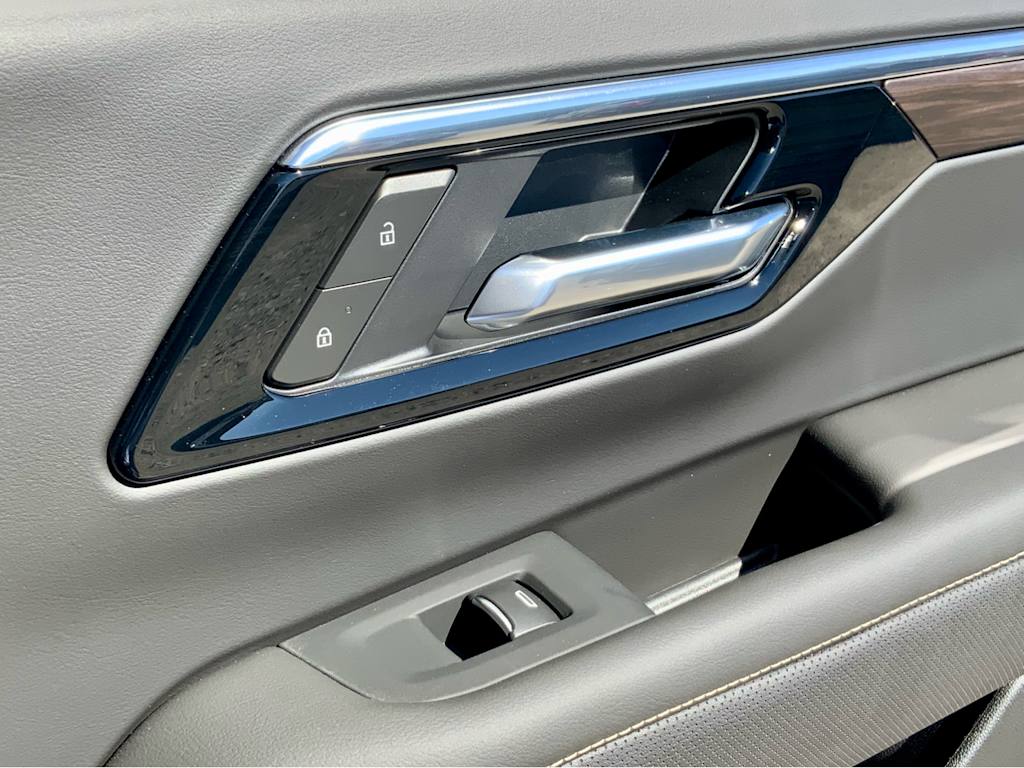 Thumbnail: 2026 Chevrolet Tahoe - 46