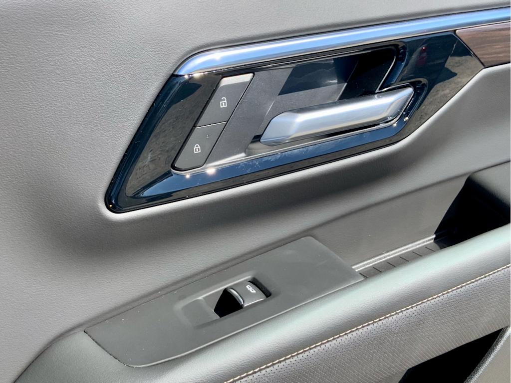 Thumbnail: 2026 Chevrolet Tahoe - 47