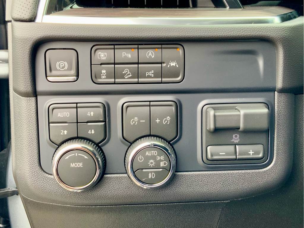 Thumbnail: 2026 Chevrolet Tahoe - 42