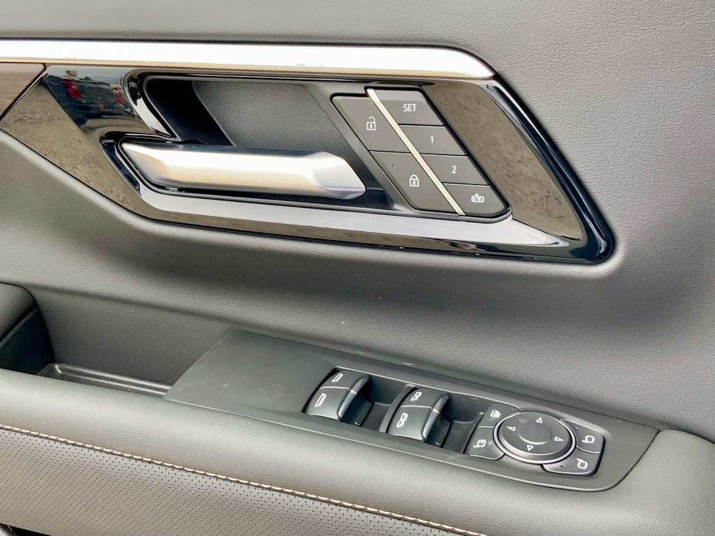 Thumbnail: 2026 Chevrolet Tahoe - 44