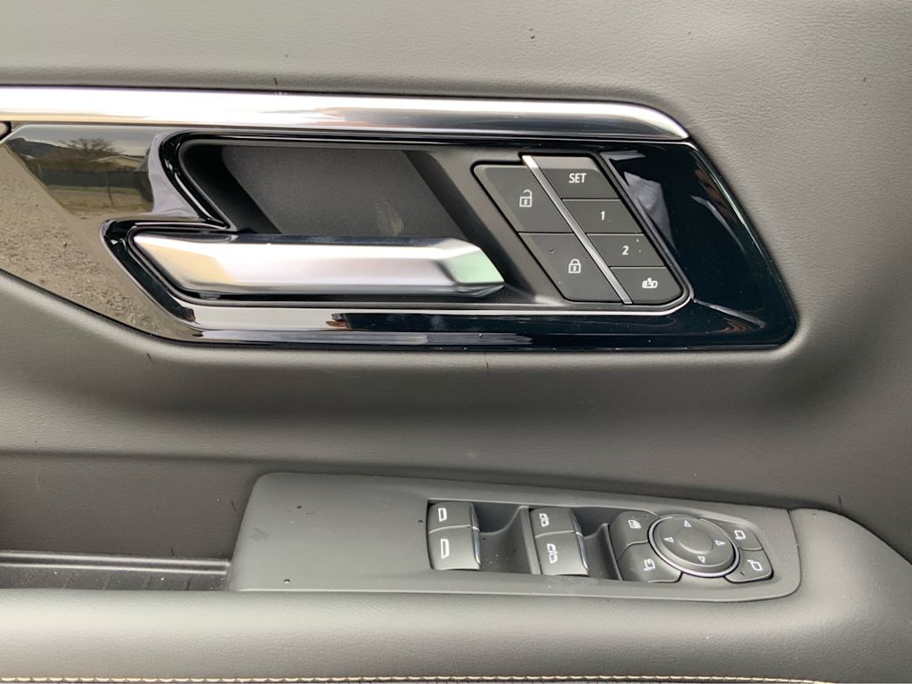 2025 Chevrolet Tahoe Premier 46
