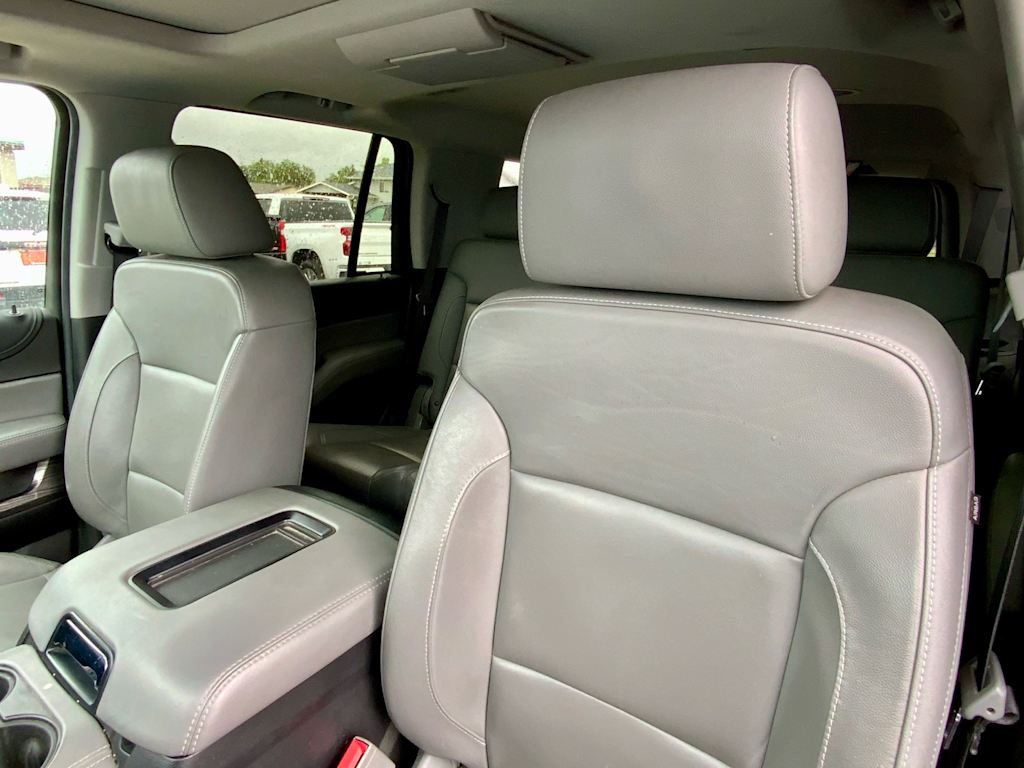 Thumbnail: 2019 Chevrolet Tahoe - 4