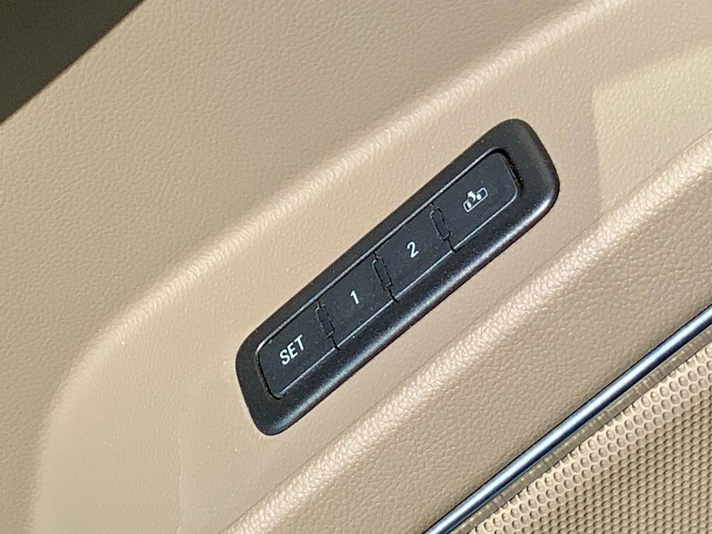Thumbnail: 2017 Chevrolet Tahoe - 45