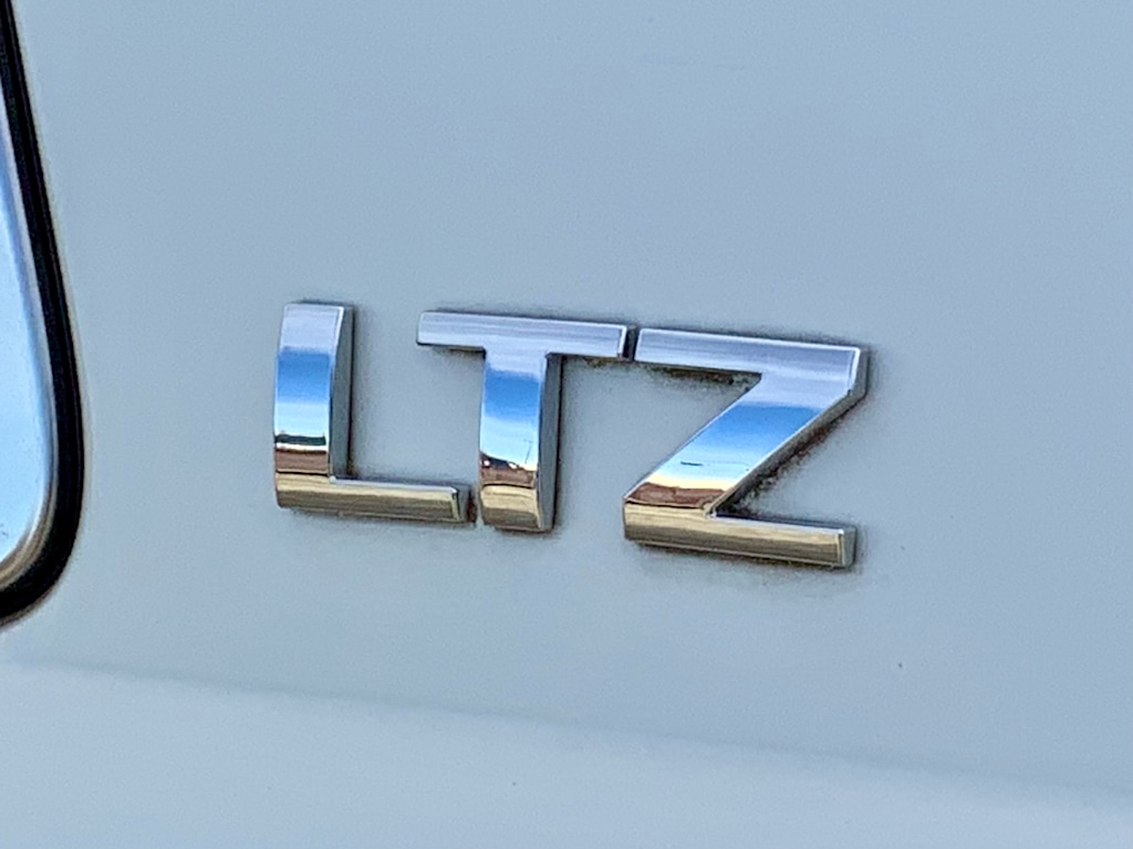 Thumbnail: 2015 Chevrolet Tahoe - 28