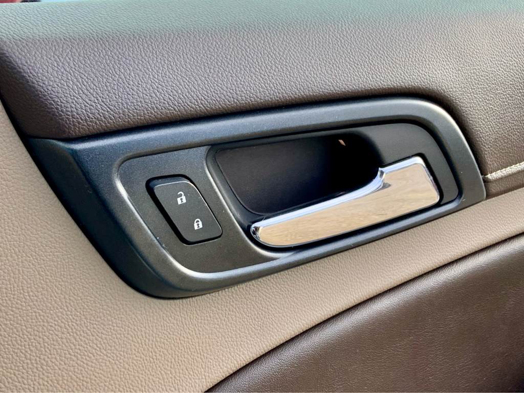 Thumbnail: 2015 Chevrolet Tahoe - 41