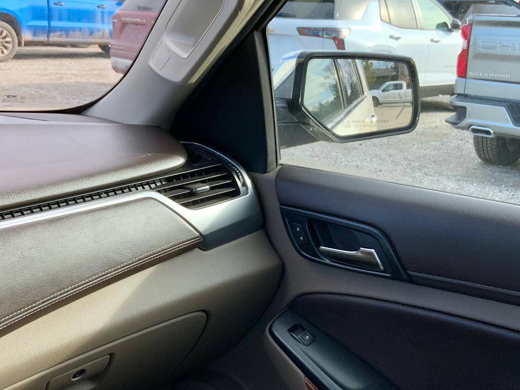 Thumbnail: 2015 Chevrolet Tahoe - 32