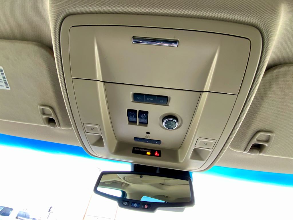 Thumbnail: 2015 Chevrolet Tahoe - 36