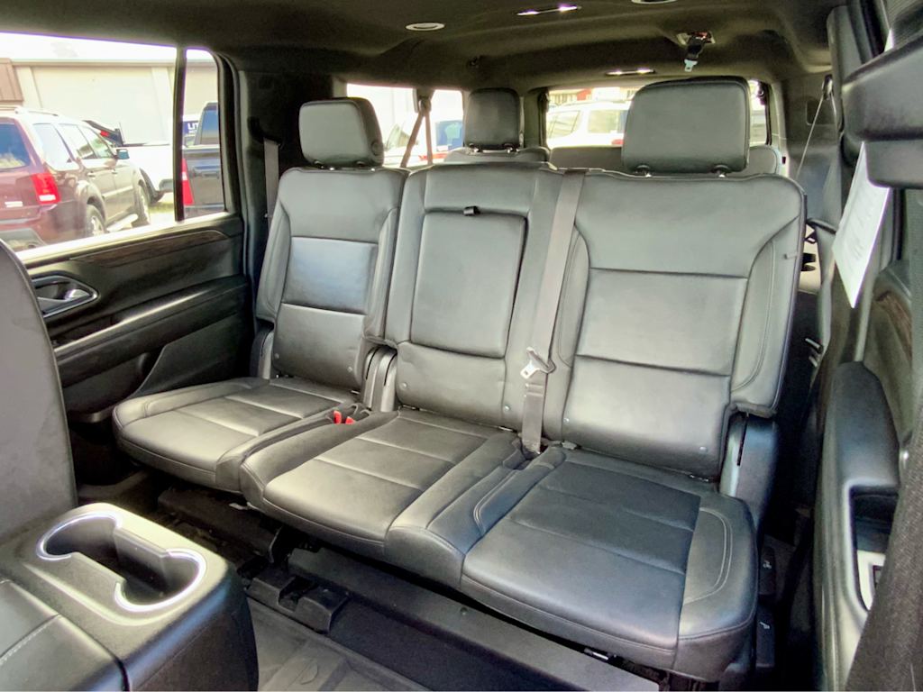 Thumbnail: 2022 Chevrolet Suburban - 32