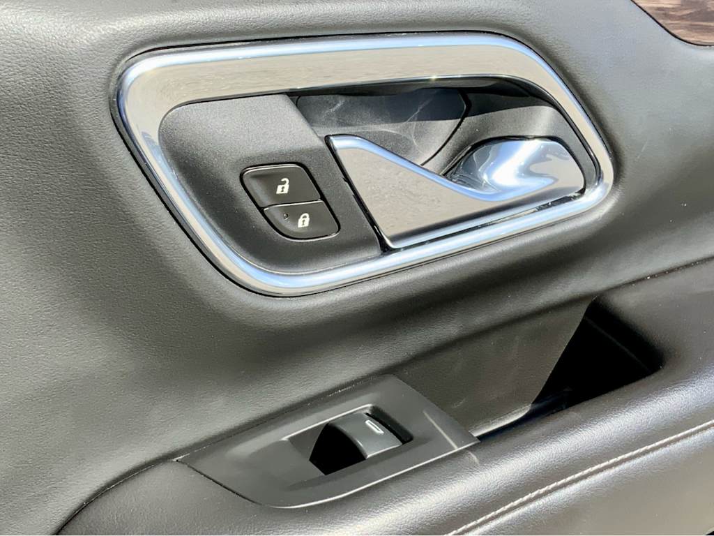 Thumbnail: 2021 Chevrolet Suburban - 43