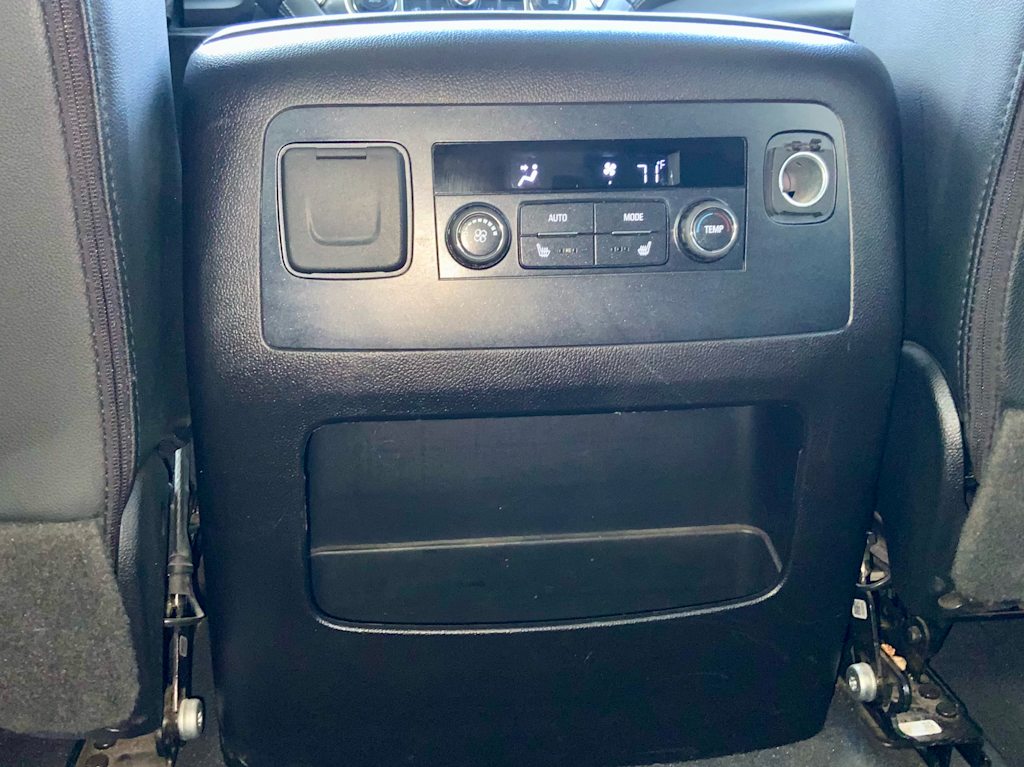 Thumbnail: 2019 Chevrolet Suburban - 41