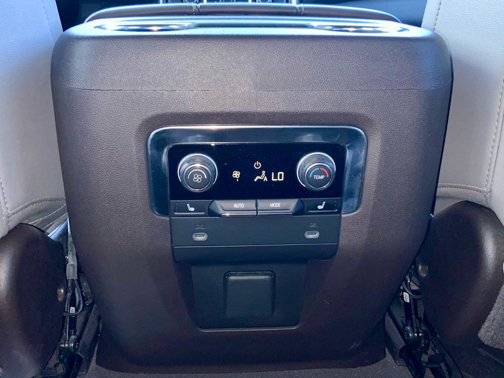 Thumbnail: 2021 Chevrolet Tahoe - 40