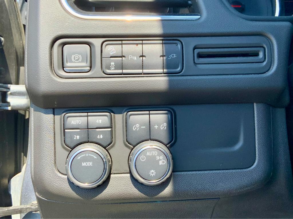 Thumbnail: 2021 Chevrolet Tahoe - 34