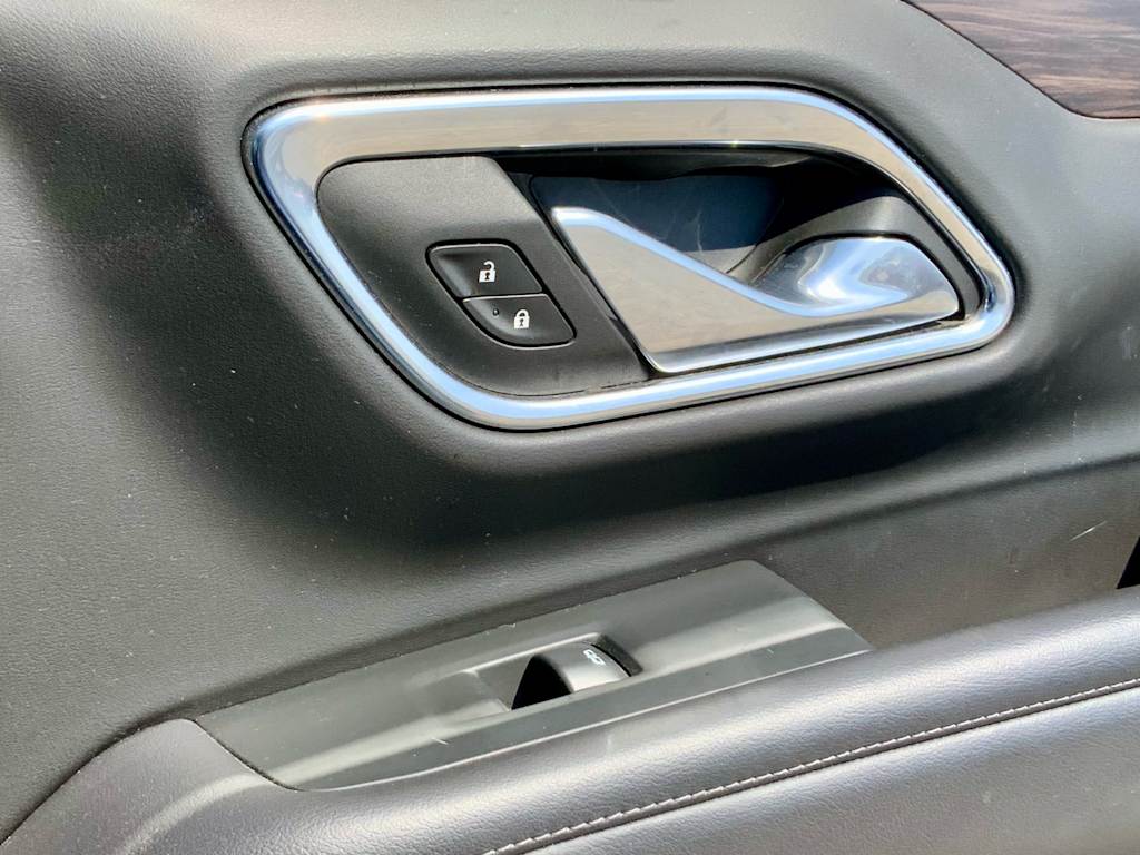 Thumbnail: 2021 Chevrolet Tahoe - 38