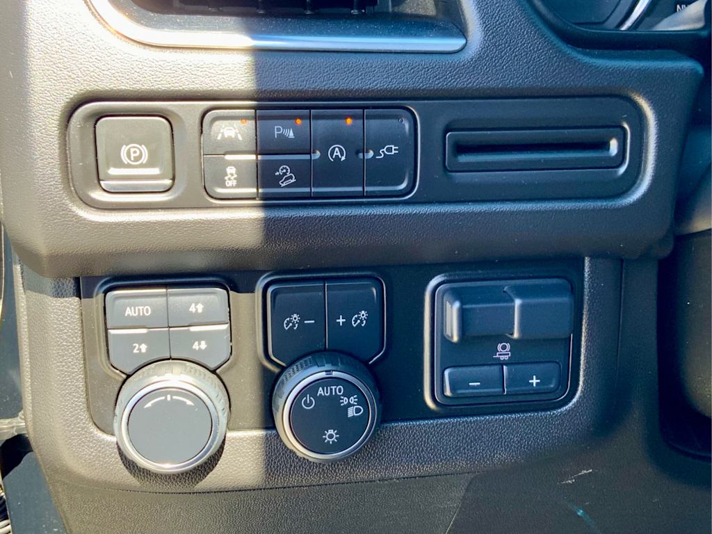 Thumbnail: 2021 Chevrolet Tahoe - 39