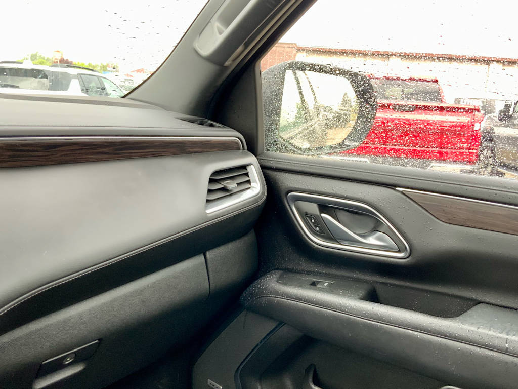 Thumbnail: 2023 Chevrolet Tahoe - 38