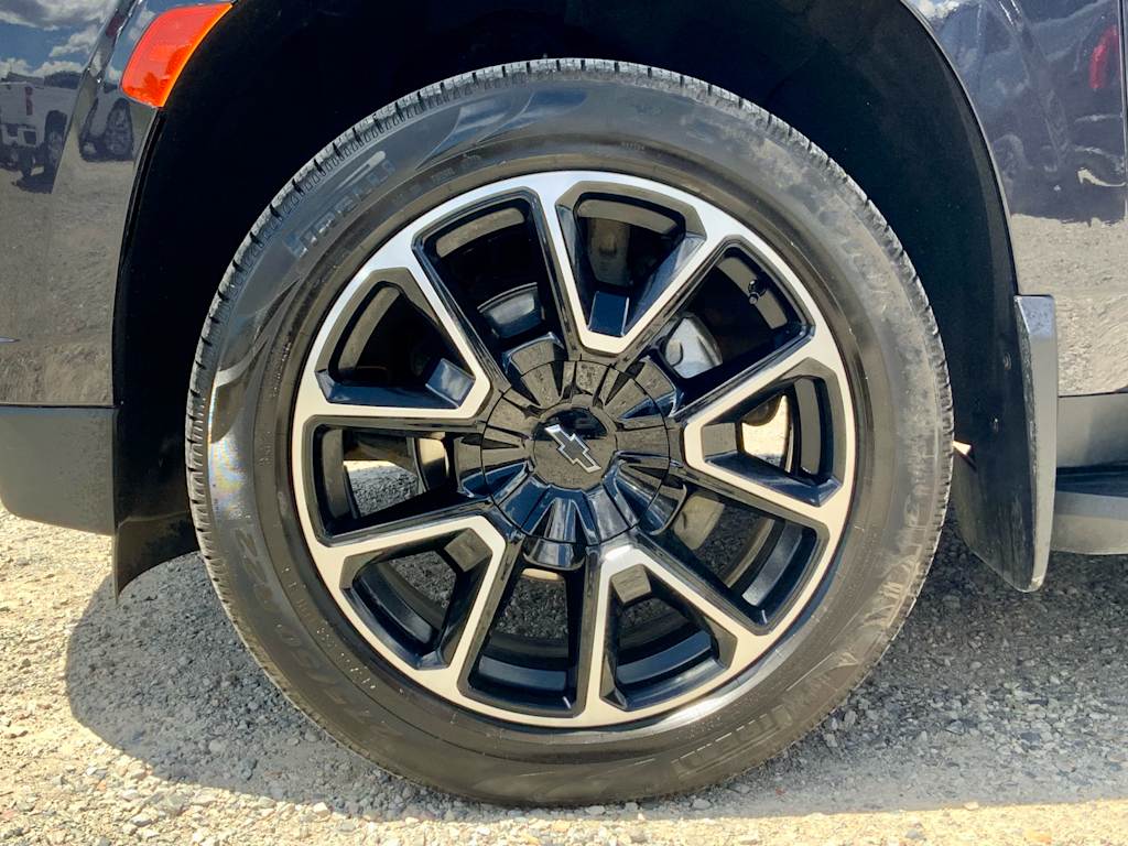 Thumbnail: 2023 Chevrolet Tahoe - 8