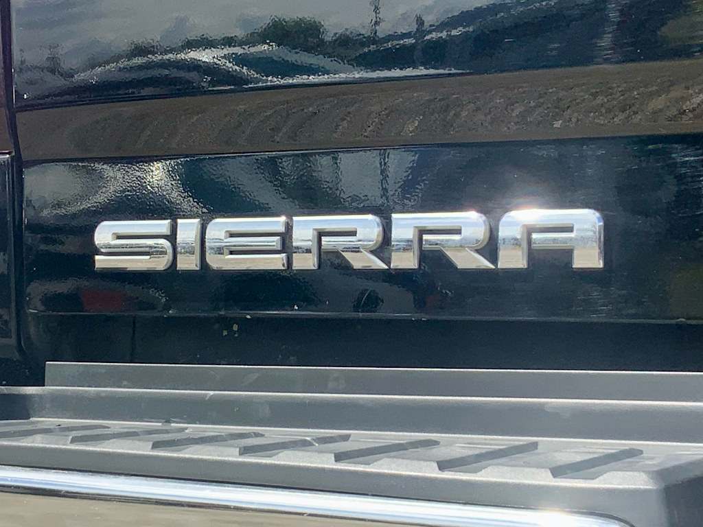 Thumbnail: 2018 GMC Sierra 2500 - 25