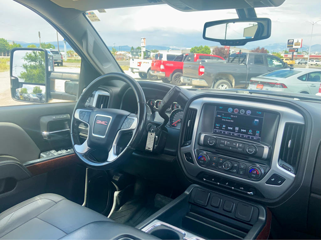 Thumbnail: 2018 GMC Sierra 2500 - 33