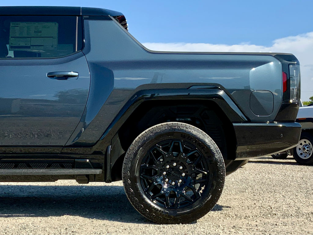 Thumbnail: 2025 GMC Hummer EV - 7