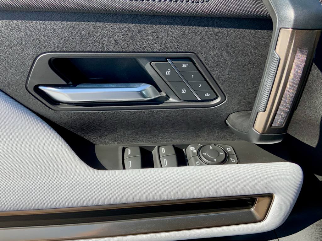 Thumbnail: 2025 GMC Hummer EV - 62