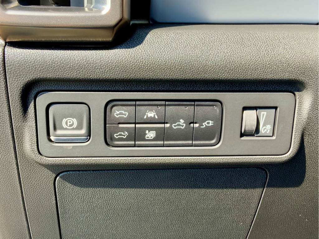 Thumbnail: 2025 GMC Hummer EV - 57