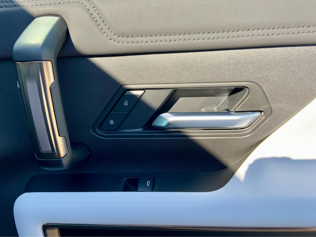 Thumbnail: 2025 GMC Hummer EV - 63