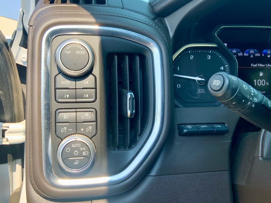 Thumbnail: 2020 GMC Sierra 2500 - 31