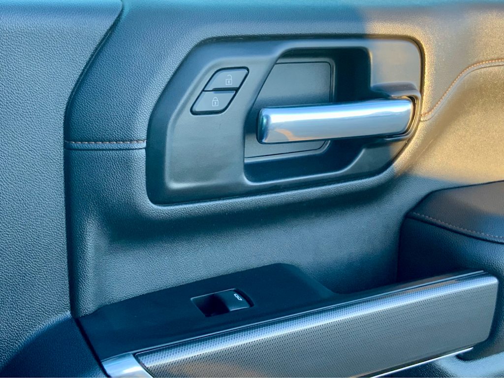 Thumbnail: 2022 GMC Sierra 3500 - 54