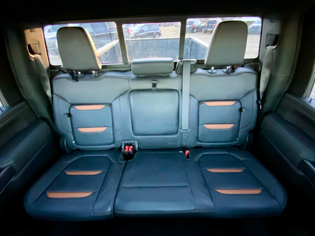 Thumbnail: 2022 GMC Sierra 3500 - 38