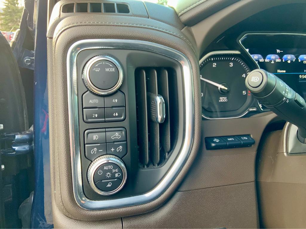 Thumbnail: 2023 GMC Sierra 3500 - 44