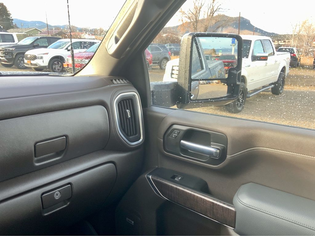 Thumbnail: 2023 GMC Sierra 3500 - 39