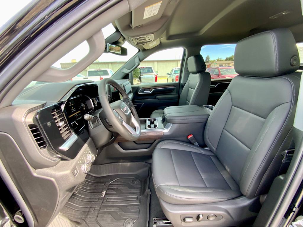 Thumbnail: 2026 GMC Sierra 2500 - 10