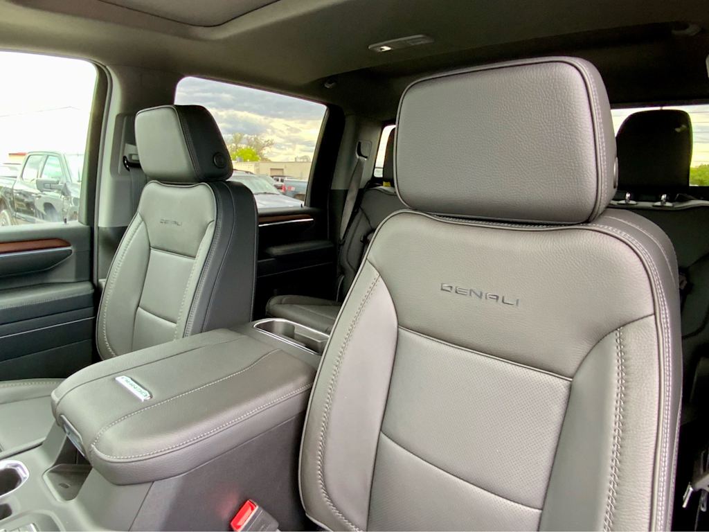 2026 GMC Sierra 2500HD Denali - Photo 38