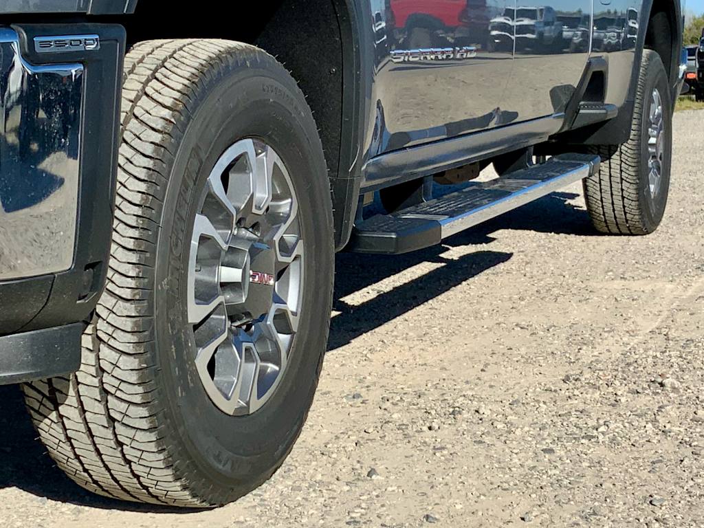 Thumbnail: 2026 GMC Sierra 3500 - 27