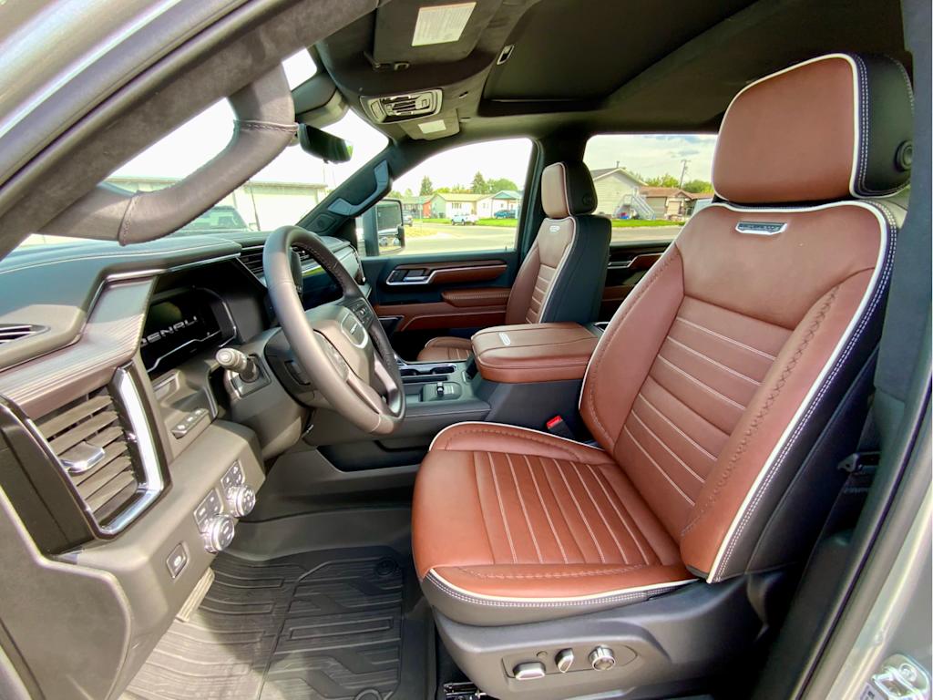 Thumbnail: 2025 GMC Sierra 3500 - 10