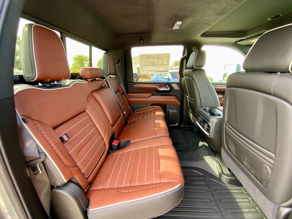 Thumbnail: 2025 GMC Sierra 3500 - 35